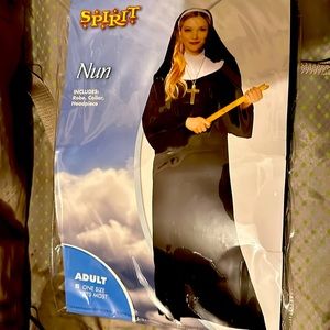 Nun costume